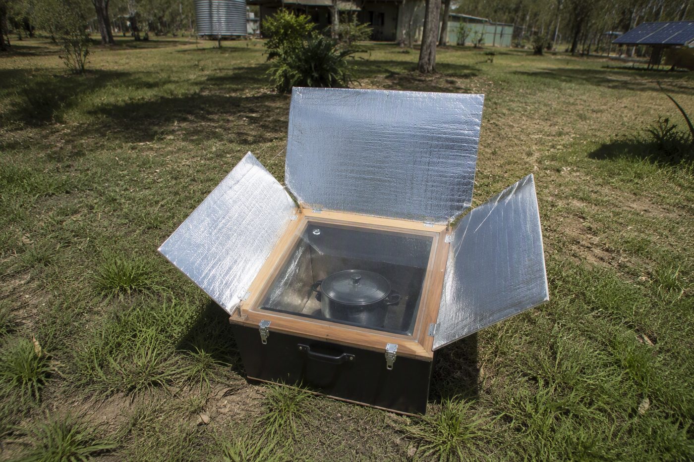 Generated illustration for solar-oven-design